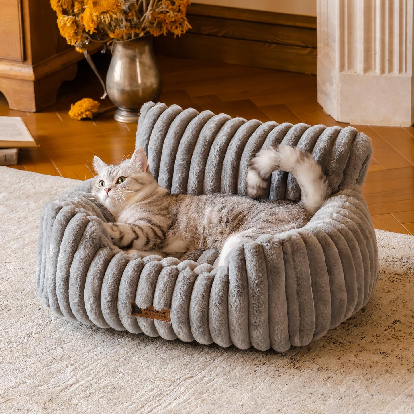 Gadvera Dog Sofa Bed - Soft & Fluffy Cat Bed with Removable Washable Cover - Grey